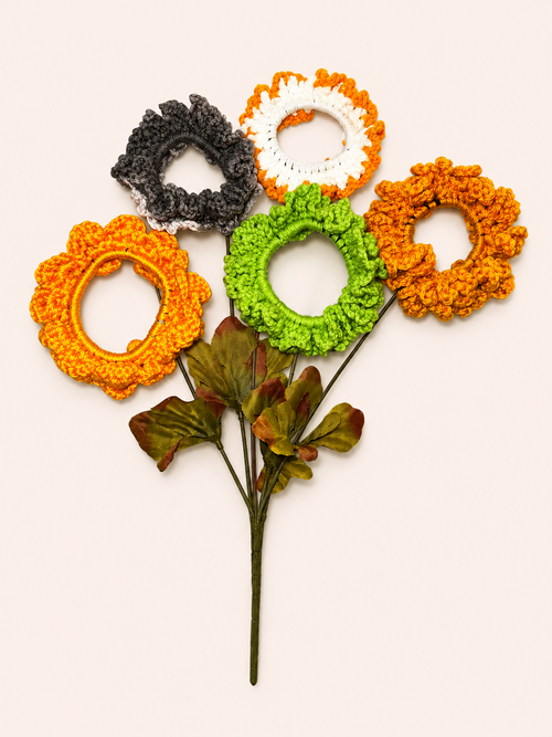 Chrysanthemum Bouquet 💐 of Scrunchies